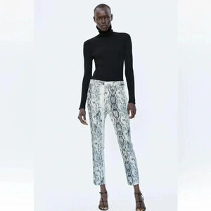 Zara Cigarette Trousers  Snakeskin Print Pants Ankle Cropped Grey White Small